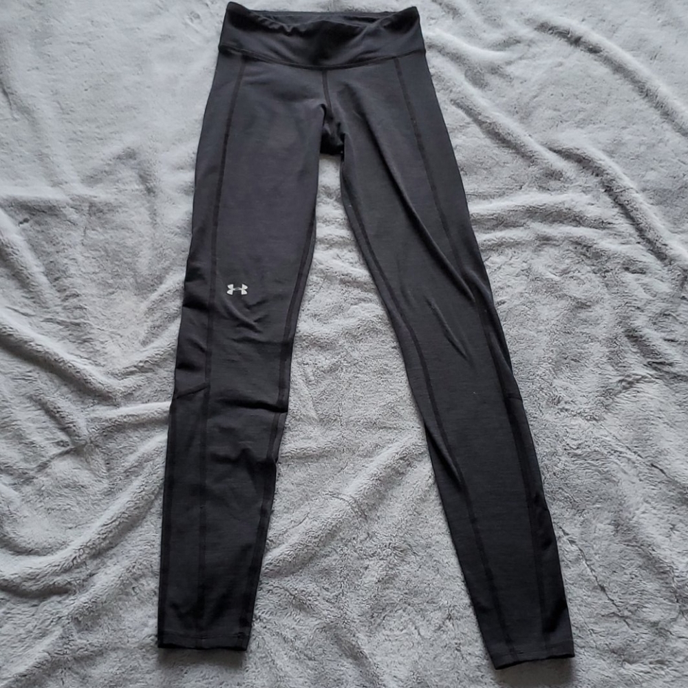 Under Armour Leggings. (A)